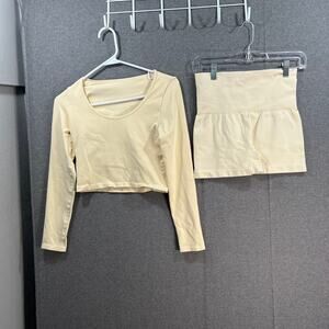 Workout 2 PC Crop Top Long Sleeve and Short Bottom OQQ Cream Size M